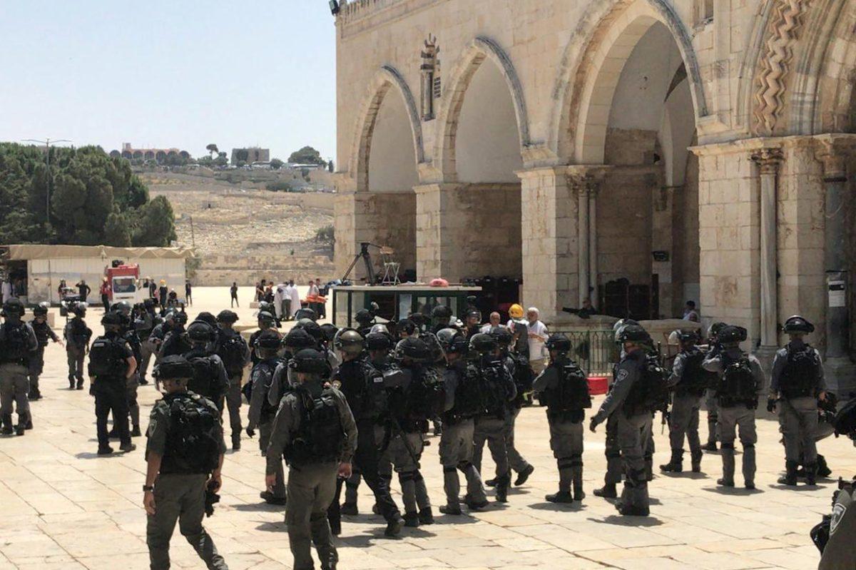 Pasukan Israel Serang Jemaah Palestina yang Memprotes 'Tur' Pemukim Ilegal Yahudi di Masjid Al-Aqsa